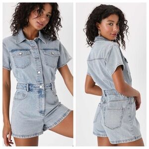 Lulus Festival Feelin' Light Wash Short Sleeve Denim Romper
